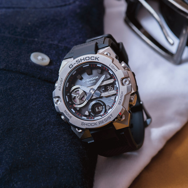 カシオ　Ｇ‐ＳＨＯＣＫ　腕時計【国内正規品】【ＧＳＴ－Ｂ４００－１ＡＪＦ】