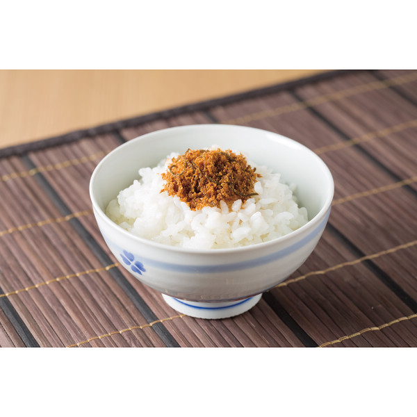 柳屋本店　鰹そぼろ（８０ｇ）