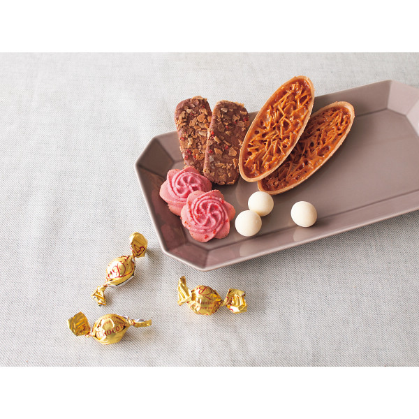 赤い帽子　エレガント