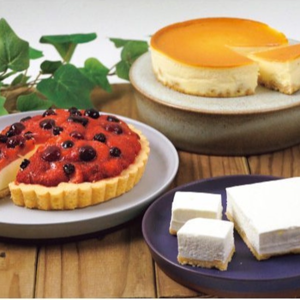 「乳蔵」３つのケーキセット
