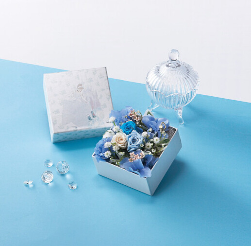 オルゴール付きボックスフラワーアレンジメント（シンデレラ）