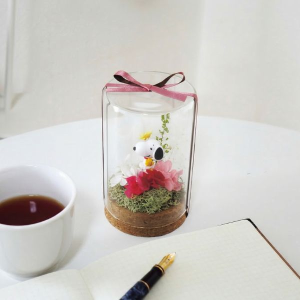 5/17まで申し込み可　【母の日専用】スヌーピーテラリウムＨＵＧ（プリザーブドフラワー）