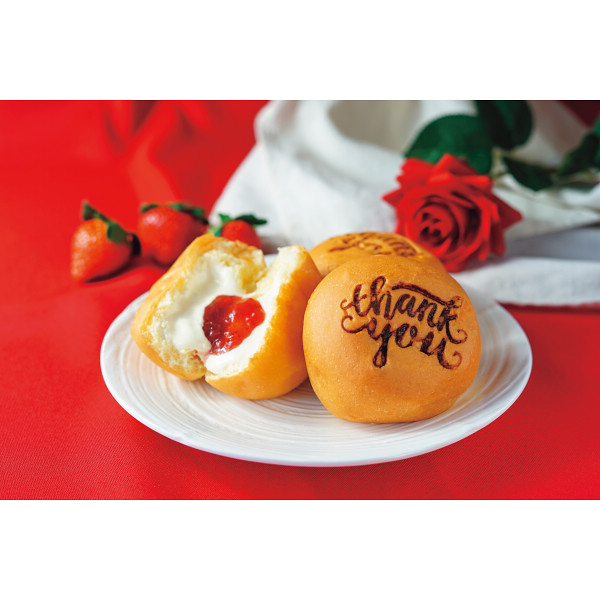 6/21まで申し込み可　【父の日専用】八天堂　Ｔｈａｎｋ　ｙｏｕくりーむパン・あまおう苺詰合せ（６個）