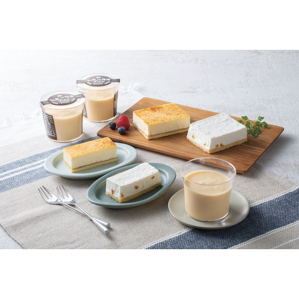 「乳蔵」北海道プリン３個と２つのケーキ