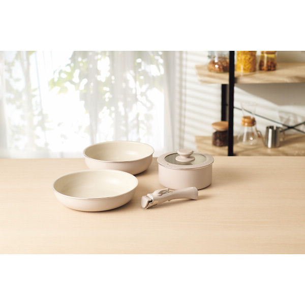 マジクック　セラミック加工　ＩＨ対応着脱ハンドルフライパン５点セット