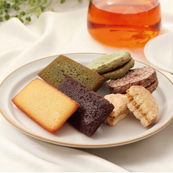 自家挽きアーモンドのガトーセレクション（８個）