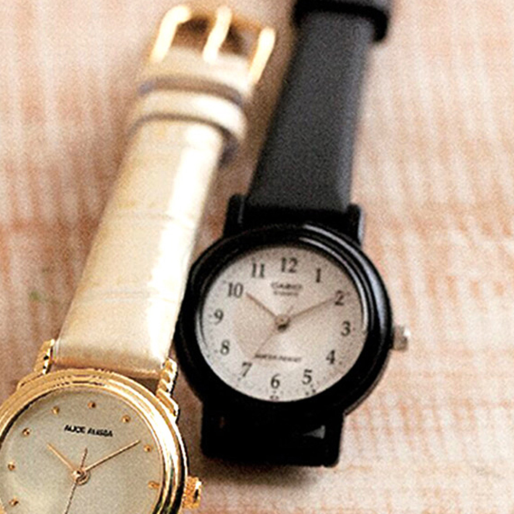 カシオ 防水アナログ レディースウオッチ(ブラック)