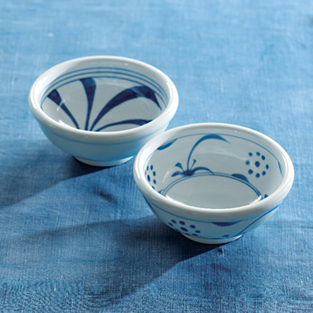 砥部焼 呉須鉢(唐草)