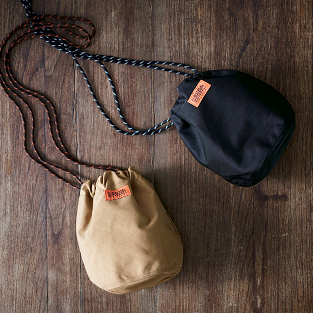 ユニバーサルオーバーオール カラーザイルナイロンポーチ(ブラック)