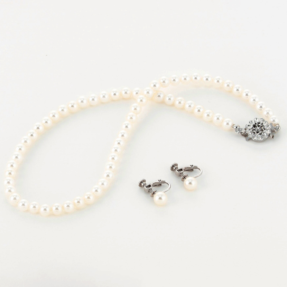 ネックレス・イヤリングセット(ホワイト)