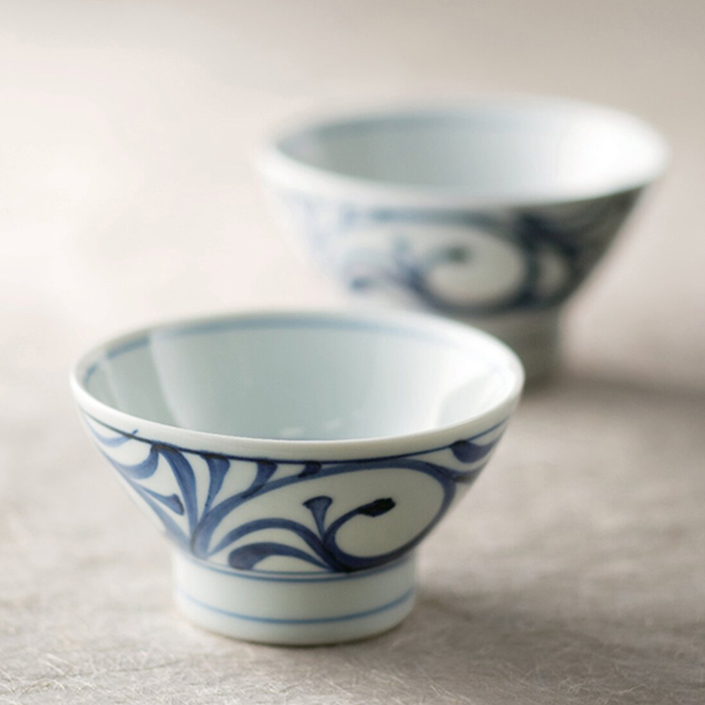 砥部焼 呉須唐草紋ペア飯碗