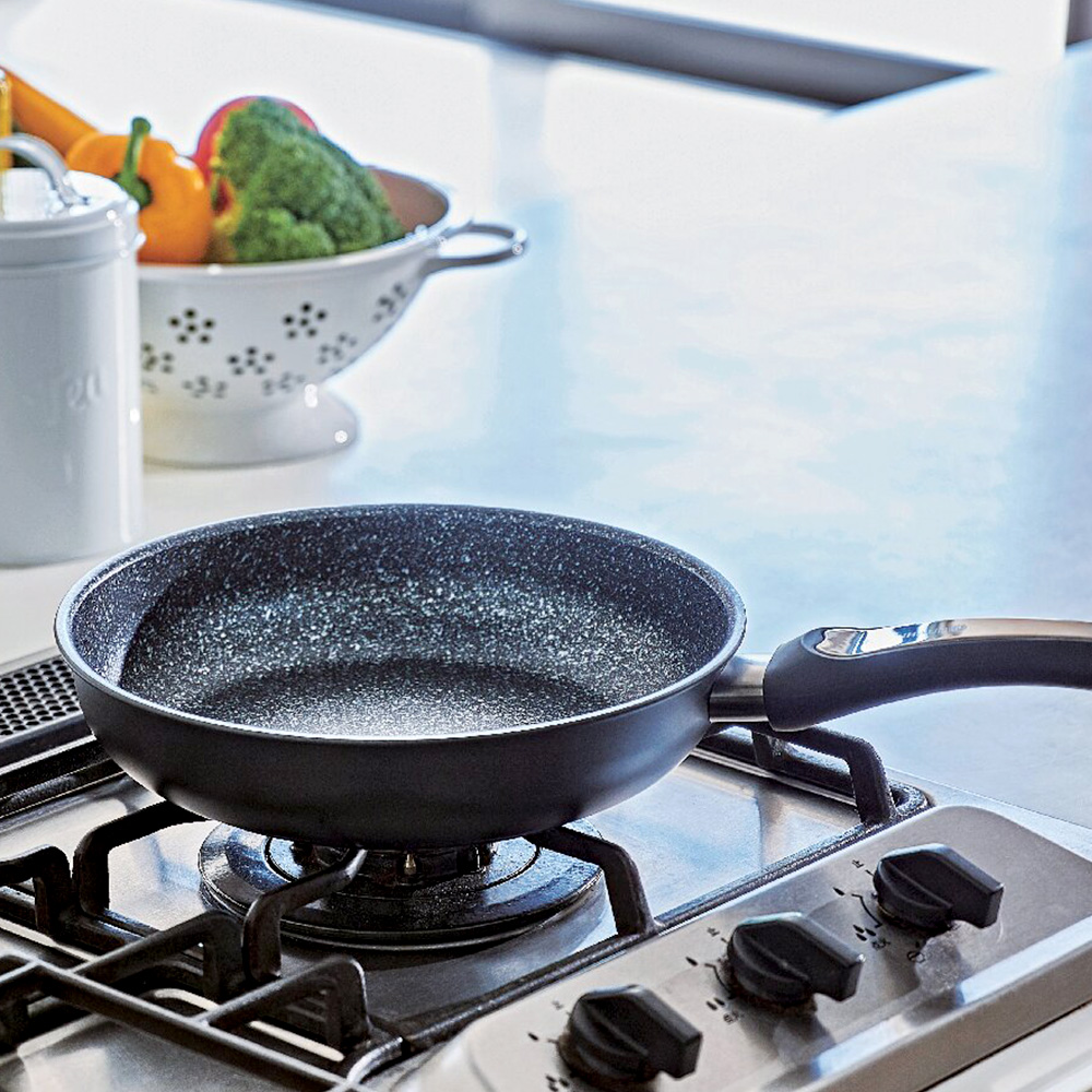 ケヴンハウンディースタイル ジェットブラック フライパン24cm