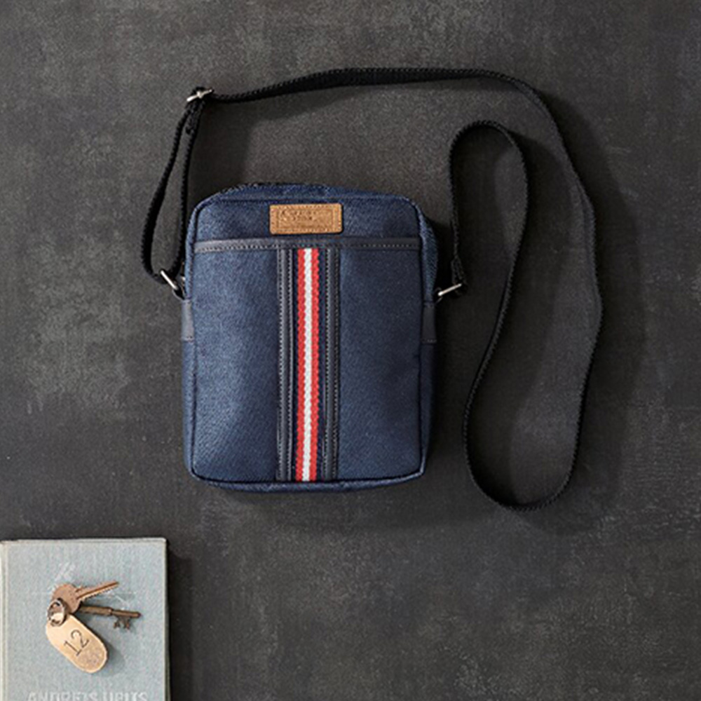 ベネトン ショルダーバッグ(ネイビー)