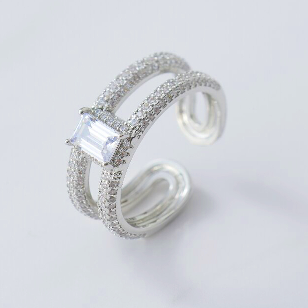 アビステ キュービックジルコニアイヤーカフ