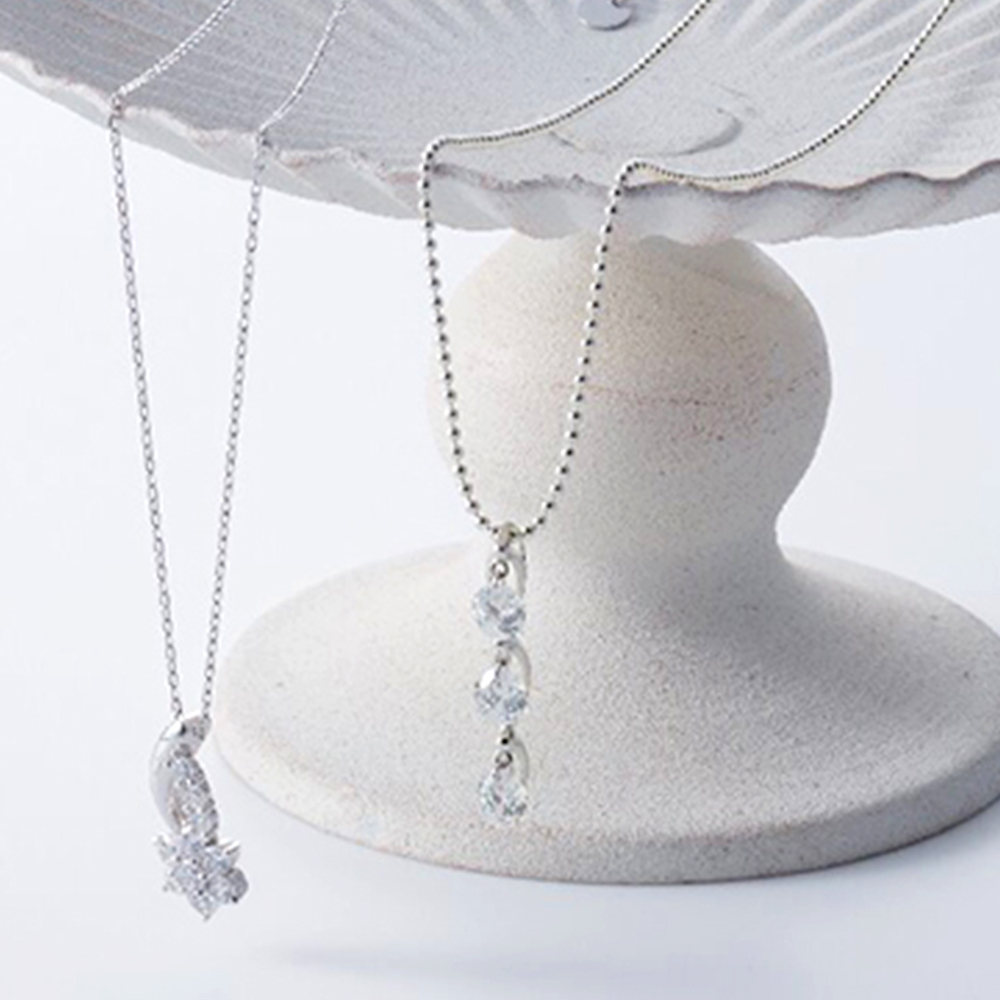 ユキコハナイ スイングスリードロップペンダント