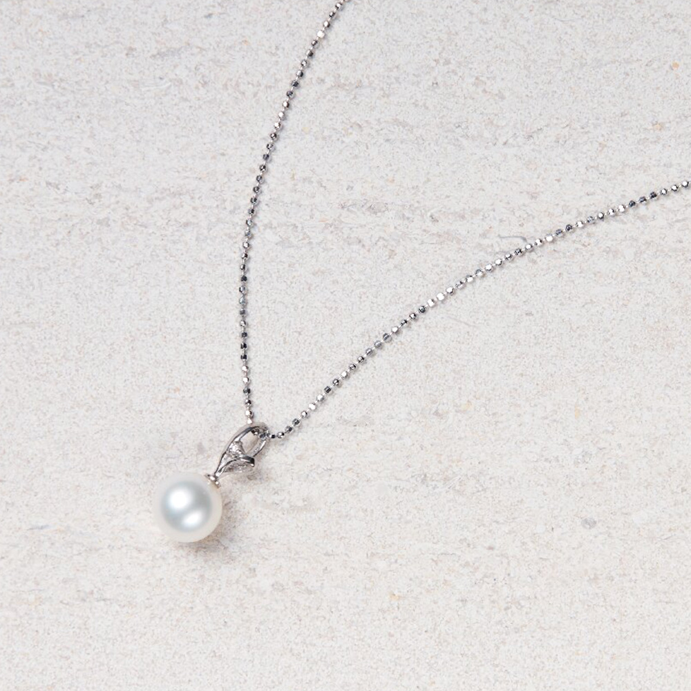 湖水パール8mm珠ペンダント