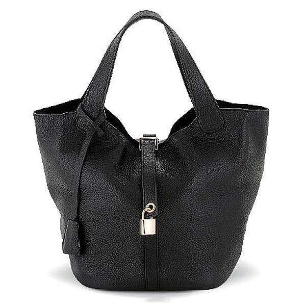 バケット型バッグ