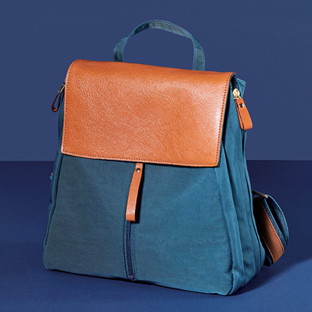 牛革付属ナイロンリュック