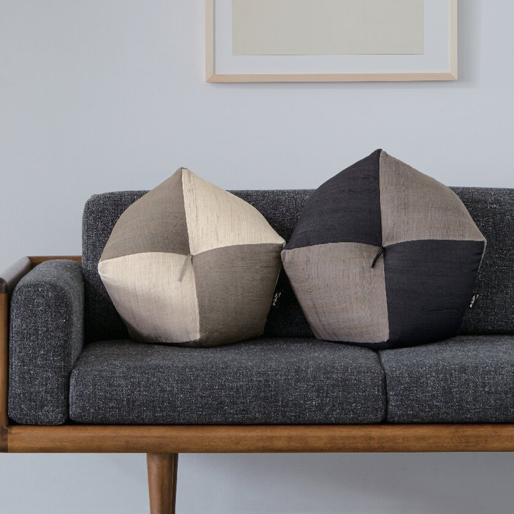 洛中高岡屋 本麻おじゃみセット(墨L・鳥の子M)