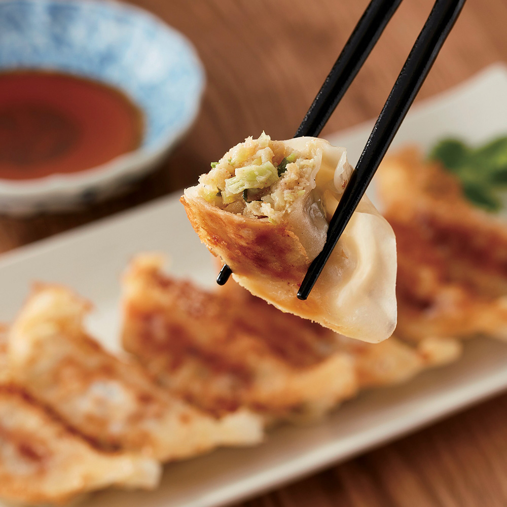 鹿児島県産黒豚生餃子（島唐辛子）