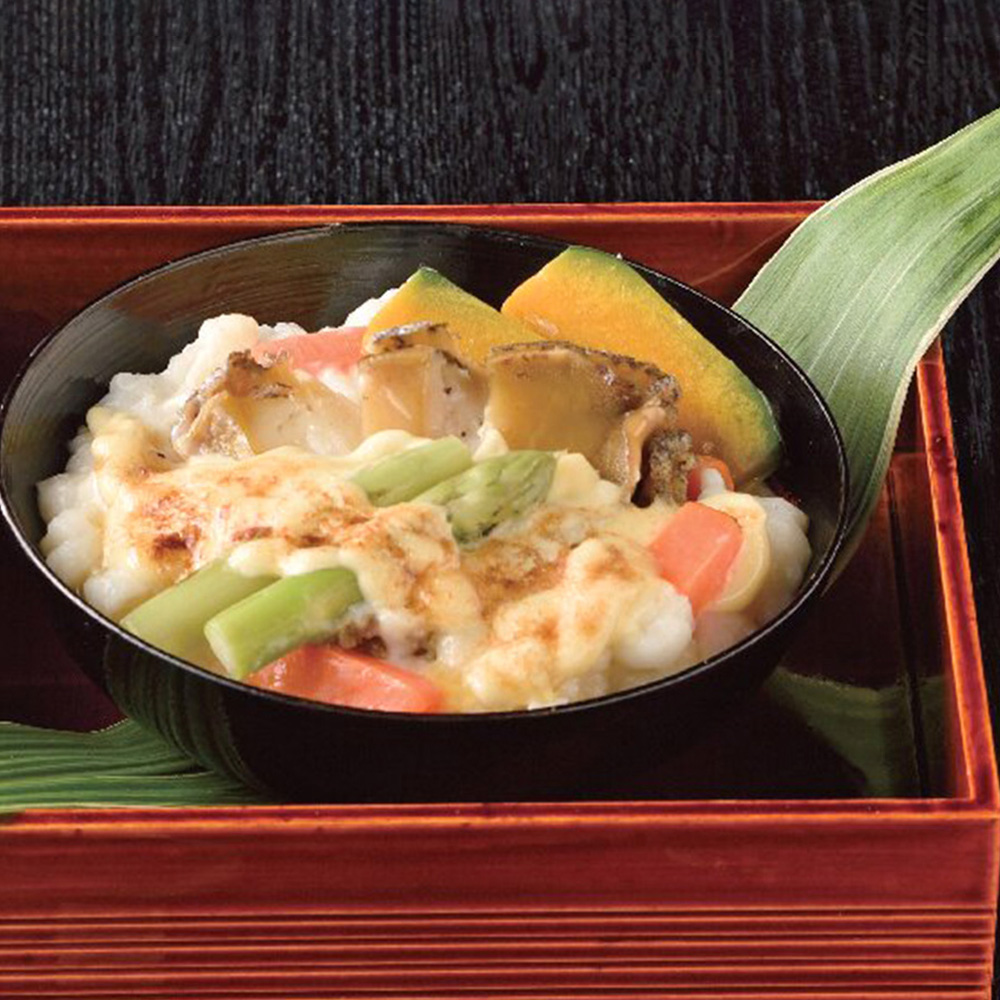 日本のおいしいお料理　天然あわびホワイトソースグラタン