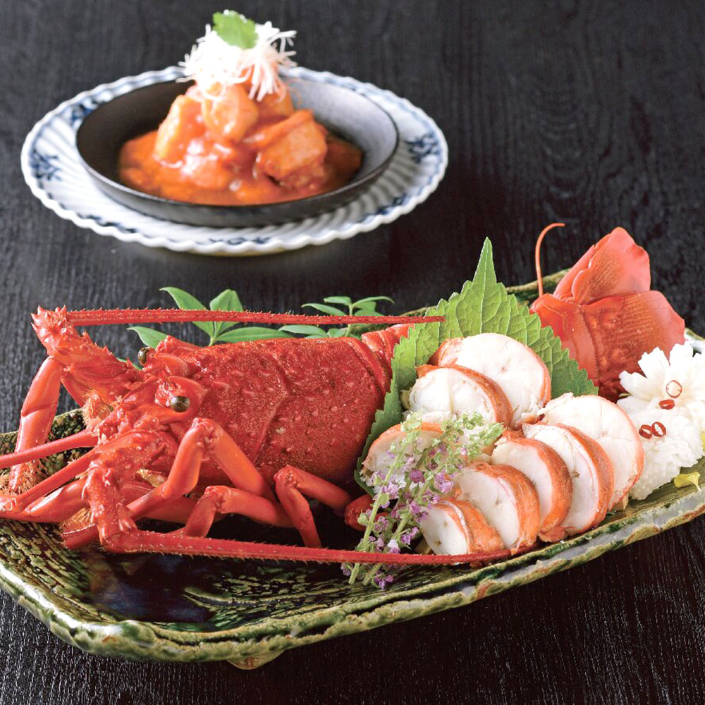 日本のおいしいお料理　伊勢海老の塩蒸しと伊勢海老のチリソース