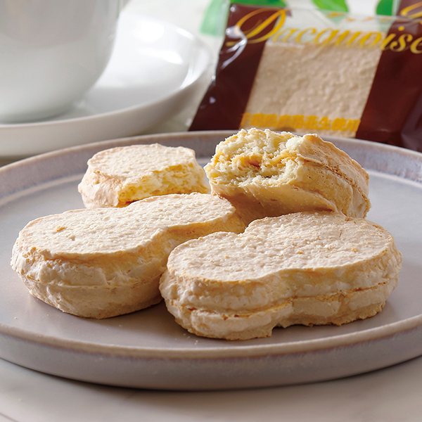 ピーナッツダックワーズ