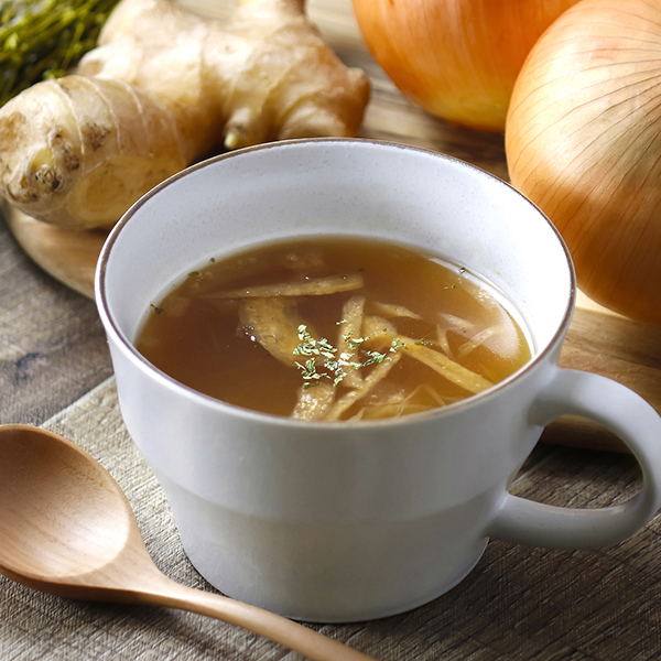 「JINBO MINAMI AOYAMA」淡路の玉葱と高知の黄金生姜のスープ