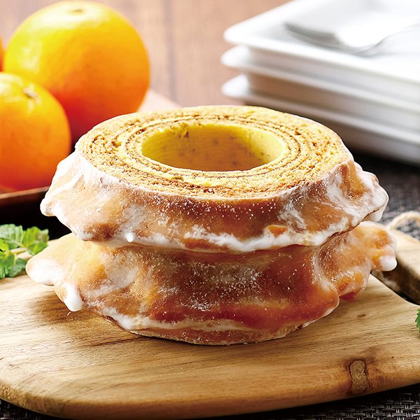 「ラ・ベットラ・ダ・オチアイ」バウムクーヘン2山（オレンジピール入り）