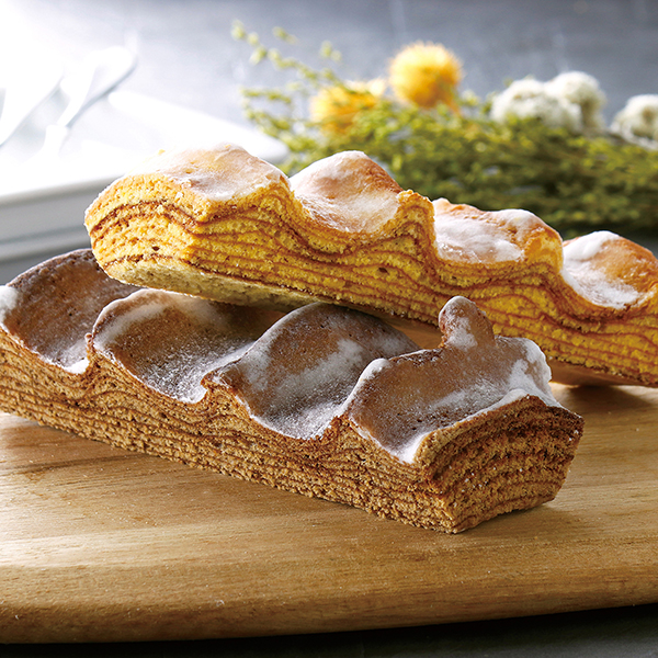 「ラ・ベットラ・ダ・オチアイ」薪型バウムクーヘン2本