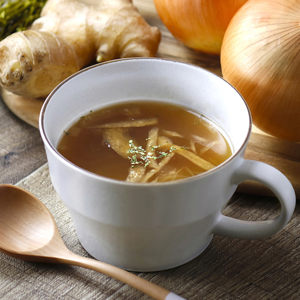 「JINBO MINAMI AOYAMA」淡路の玉葱と高知の黄金生姜のスープ