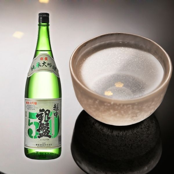 銀盤酒造  　純米大吟醸　越中50　1.8ℓ