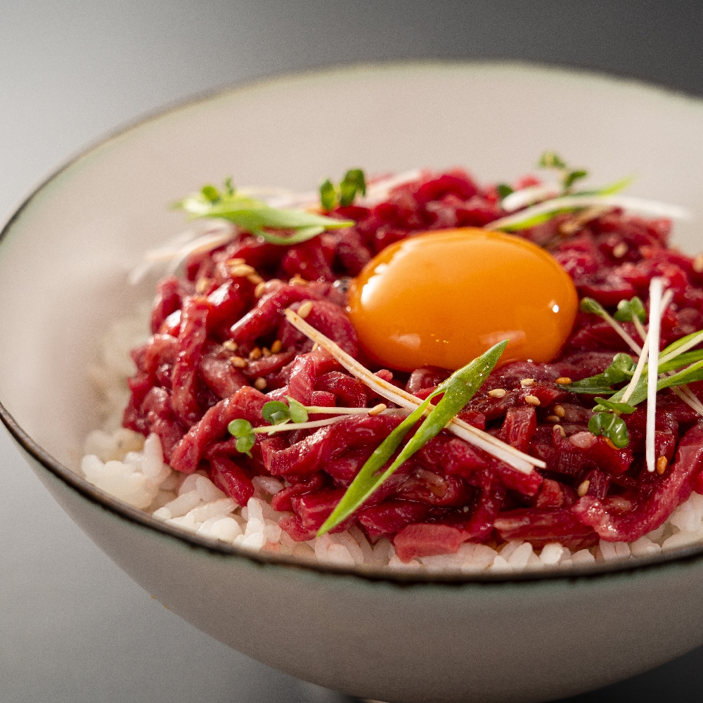 岡山 黒毛和牛生ハムユッケ丼セット 300g