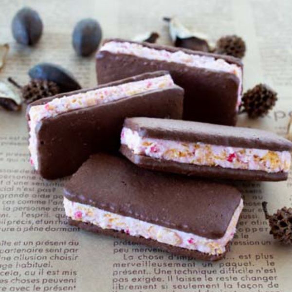 福岡 「BeFactory」 あまおうショコラサンドクッキー16個