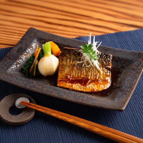 「魚匠えびす」 二種の味わい とろ鯖の味噌煮と煮付けセット