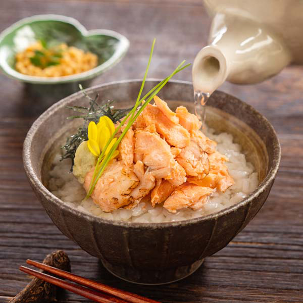 「魚匠えびす」 西京焼と塩糀焼の二種の味わい 鮭のだし茶漬け