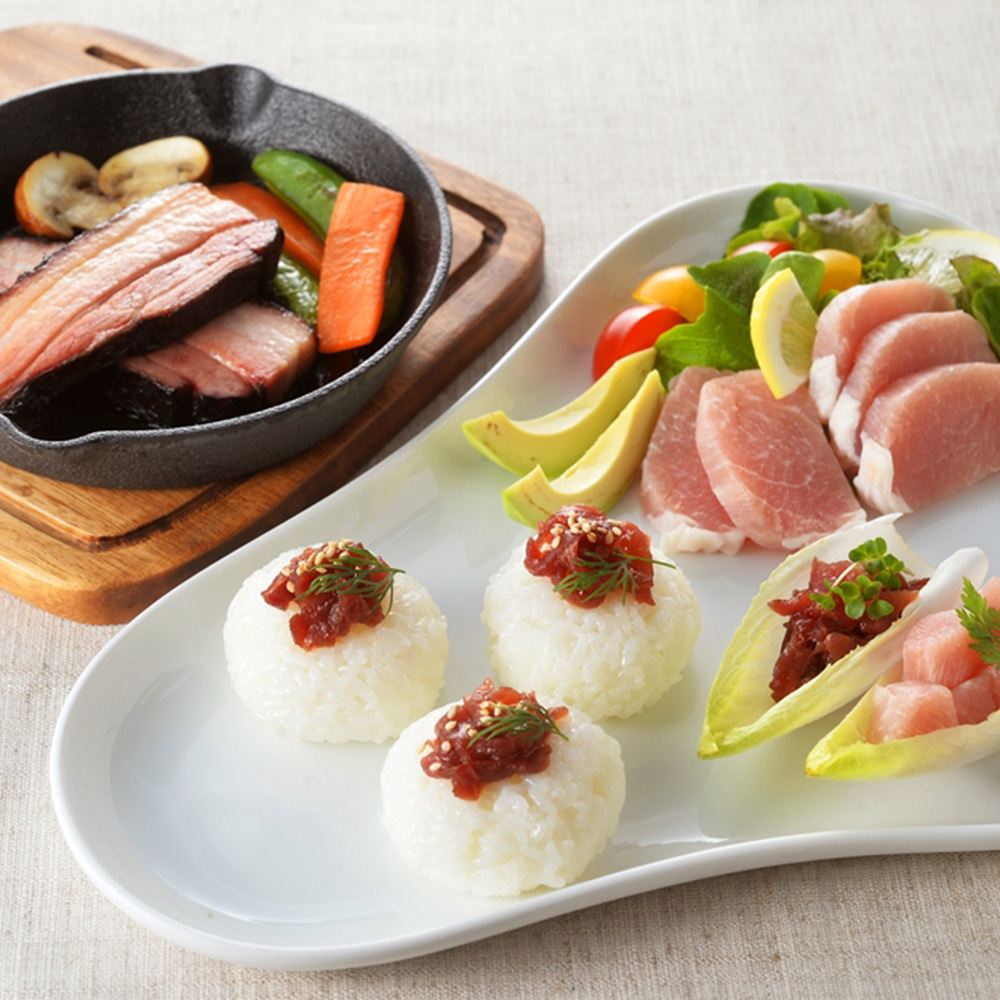 北海道 「札幌バルナバフーズ」 しばれ生ハム・牛生ハムユッケ＆農家のベーコンステーキ