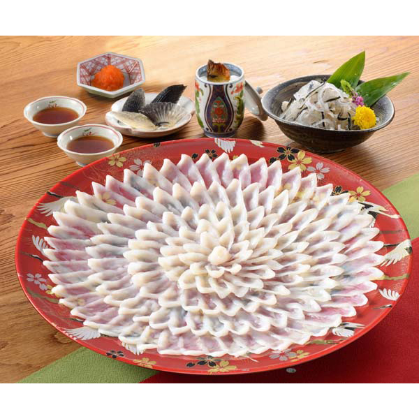 「関とら本店」 とらふく刺身絵皿盛り