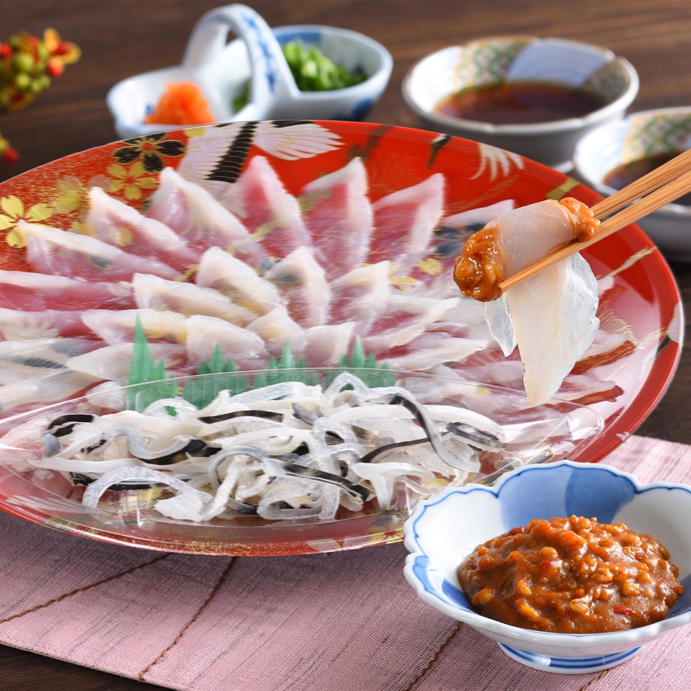 「関とら本店」 とらふく刺身　雲丹の香