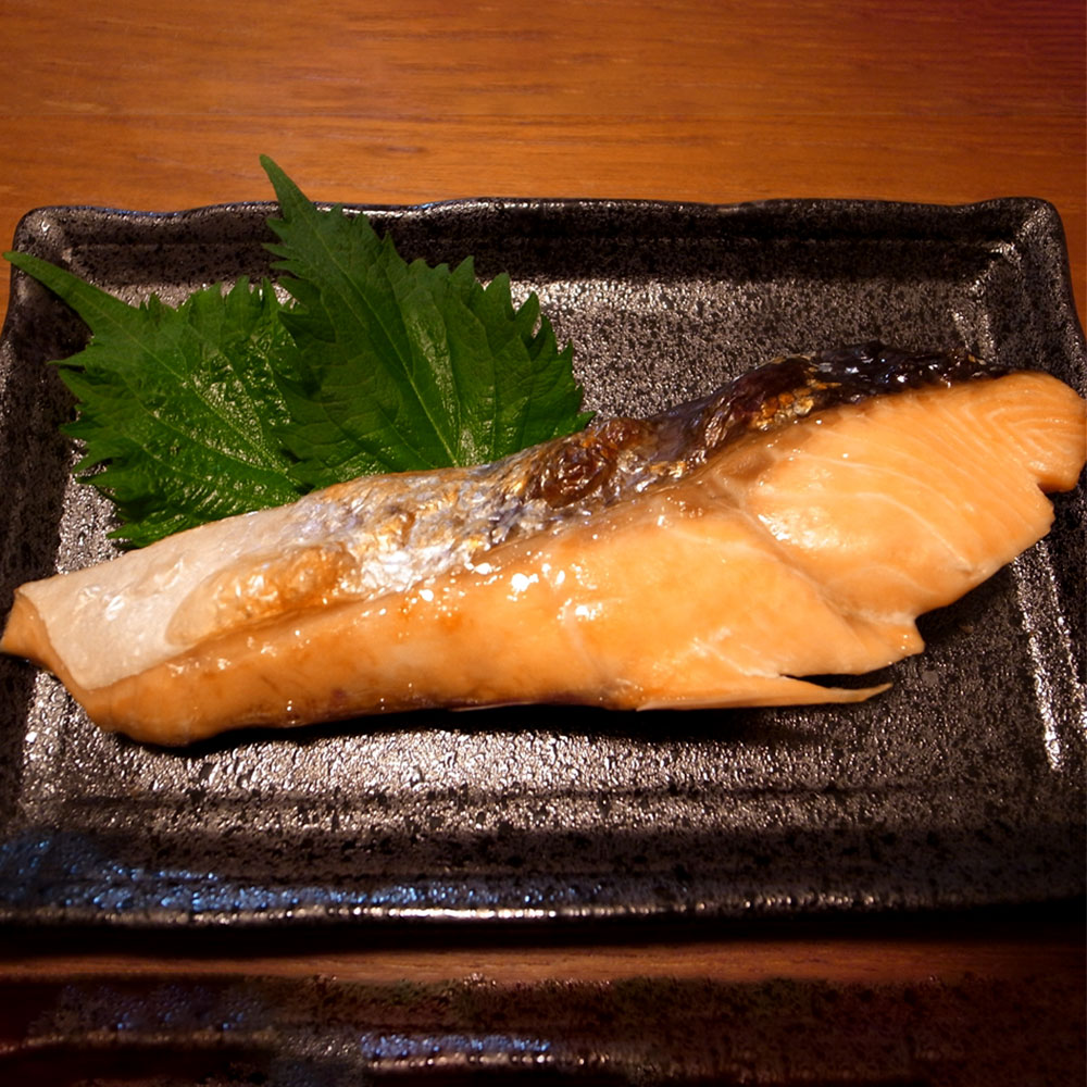 「三協水産」 北海道日高沖 船上活〆サクラマス切身8切