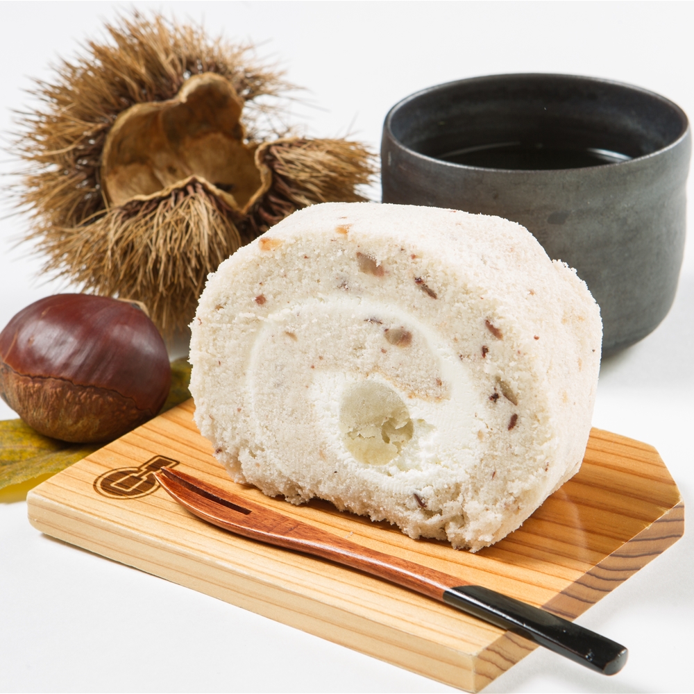 岐阜 「新杵堂」 渋皮栗入栗きんとんロール　A