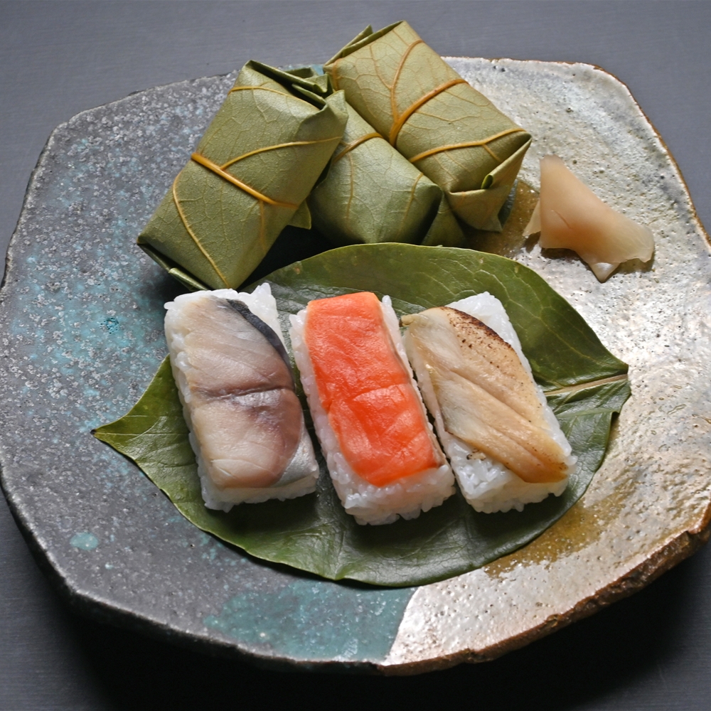 奈良 創業文久元年「柿の葉ずし平宗」柿の葉ずし3種15個