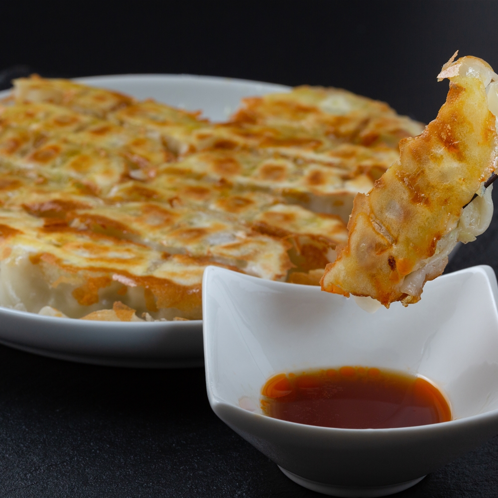 鹿児島県産黒豚肉使用　黒豚肉ぎょうざ　12個×5