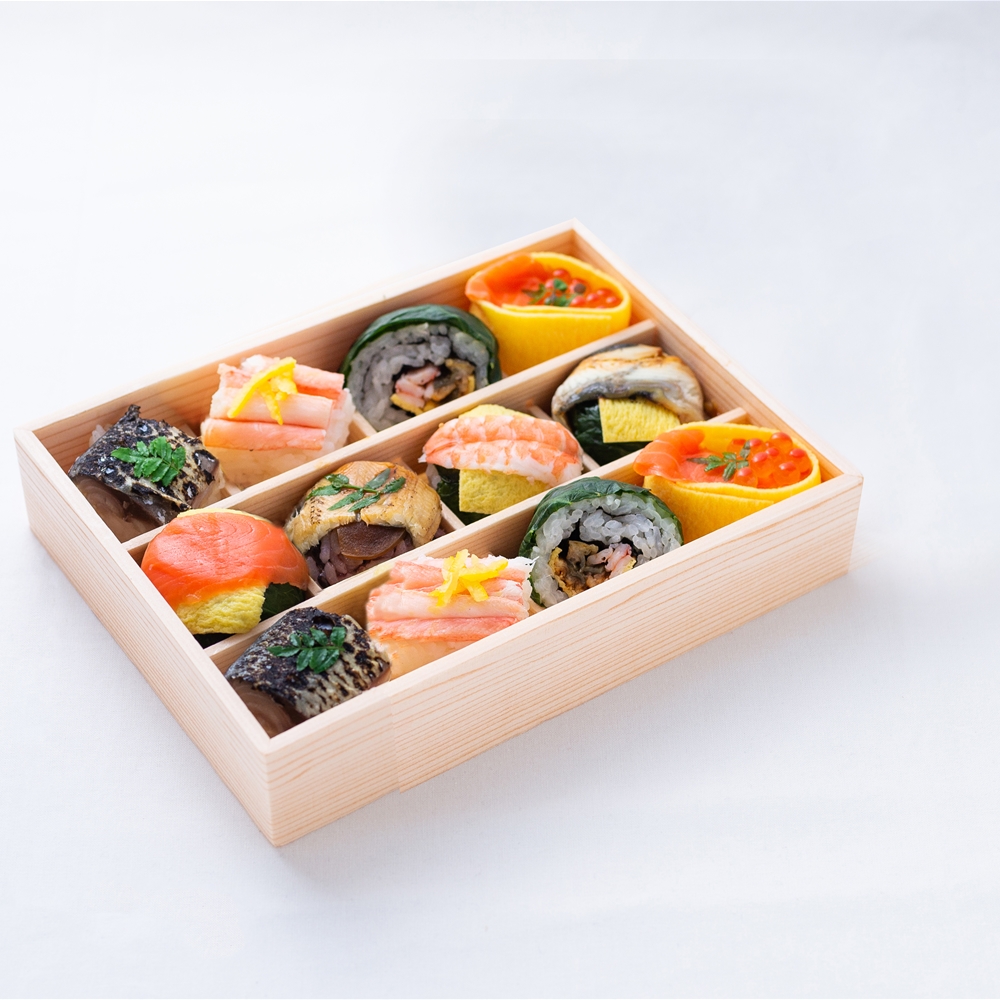 奈良 「梅守本店」 あでやか手鞠わさび葉寿し12個