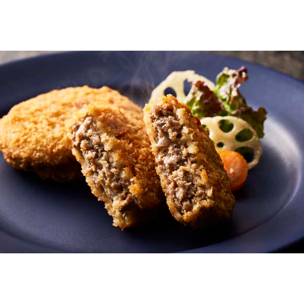 大阪 「洋食Revo」 黒毛和牛メンチカツ（油調済）