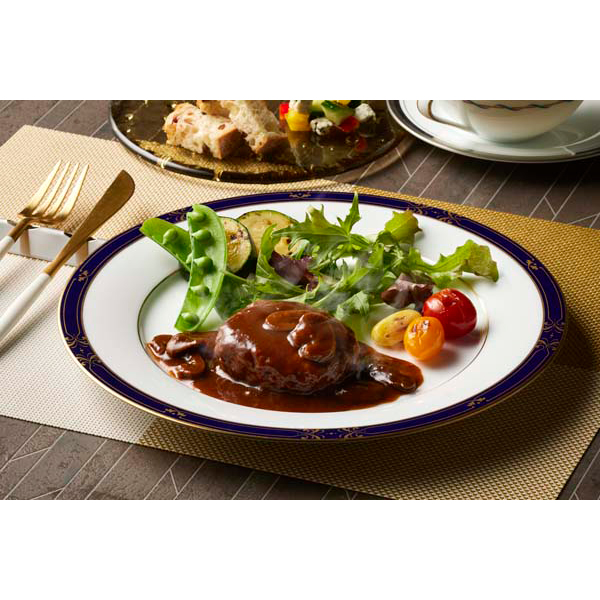 神奈川 「横浜ロイヤルパークホテル」監修 赤ワイン仕立てのデミグラスソースハンバーグセット