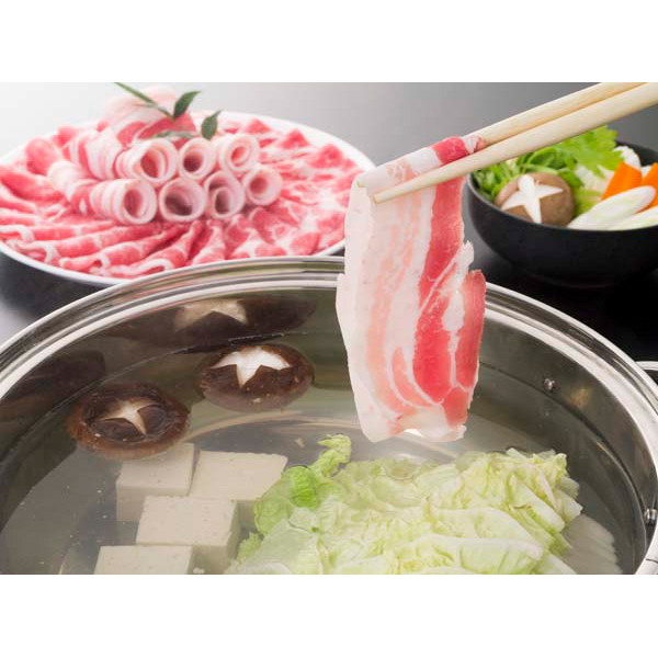 鹿児島 「薩摩公兵衛」 黒豚豪華四段重しゃぶしゃぶセット