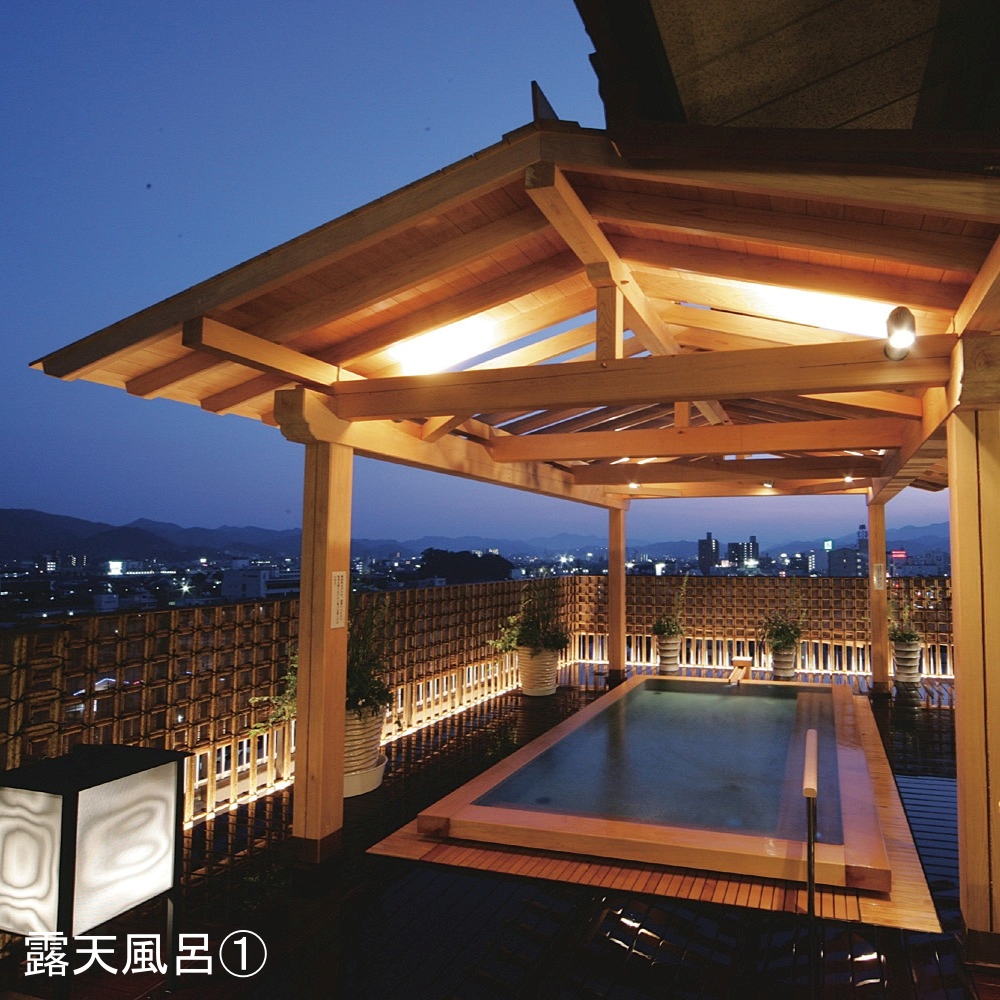 城西館　2名様　平休日1泊2食付（夕食1回、朝食1回、昼食0回）
